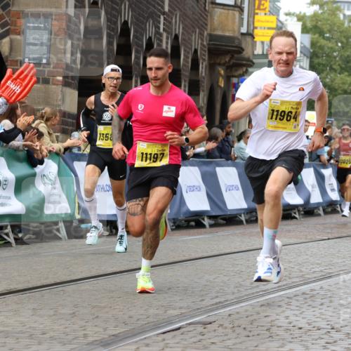 13.09.2026 - 21. swb-Marathon Bremen Strokosch-Dieckow http://msf.ph/oto/10285741 13.09.2026 10:35:03 Ziel 10818, 11197, 11964, 12358, 12413, 12540, 13637, 10261, 10262, 10994, 11512, 13505, 13560 meine-sportfotos.de