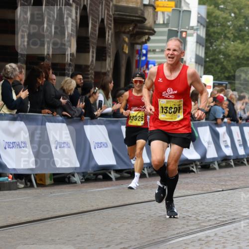 13.09.2026 - 21. swb-Marathon Bremen Strokosch-Dieckow http://msf.ph/oto/10285779 13.09.2026 10:35:05 Ziel 10818, 11197, 11964, 12358, 12413, 12540, 13588, 13637, 10261, 10262, 10994, 11068, 11512, 13505, 13514, 13560, 13590, 13619 meine-sportfotos.de