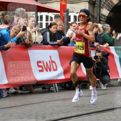 13.09.2026 - 21. swb-Marathon Bremen Strokosch-Dieckow http://msf.ph/oto/10285812 13.09.2026 10:35:08 Ziel 10818, 11197, 11964, 12358, 12413, 12540, 13588, 13601, 13625, 13637, 10994, 11068, 11176, 11512, 13514, 13540, 13590, 13619 meine-sportfotos.de