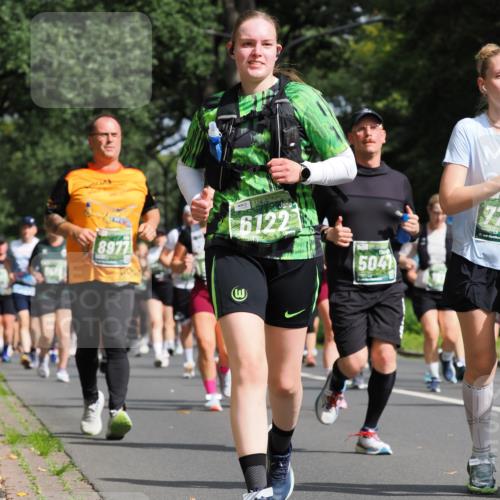13.09.2026 - 21. swb-Marathon Bremen TobiasT http://msf.ph/oto/10285818 13.09.2026 12:14:38 Laufen 8977, 6122, 5041, 21 meine-sportfotos.de