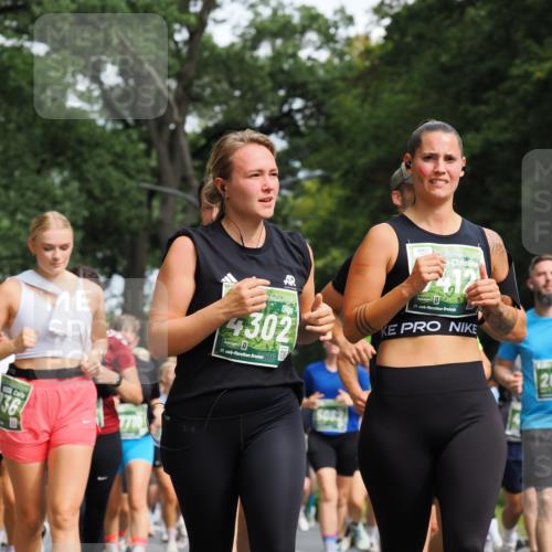 13.09.2026 - 21. swb-Marathon Bremen TobiasT http://msf.ph/oto/10285877 13.09.2026 12:15:24 Laufen 4302, 21, 26, 21, 26 meine-sportfotos.de