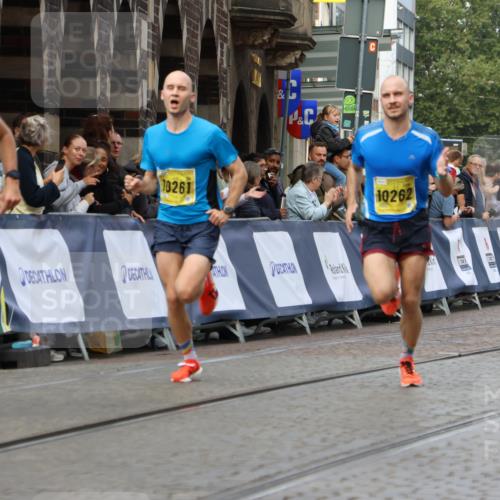 13.09.2026 - 21. swb-Marathon Bremen Strokosch-Dieckow http://msf.ph/oto/10285908 13.09.2026 10:35:18 Ziel 10261, 10262, 11197, 11964, 13505, 13560, 13588, 13601, 13625, 11068, 11176, 11345, 12289, 13514, 13540, 13583, 13590, 13619 meine-sportfotos.de