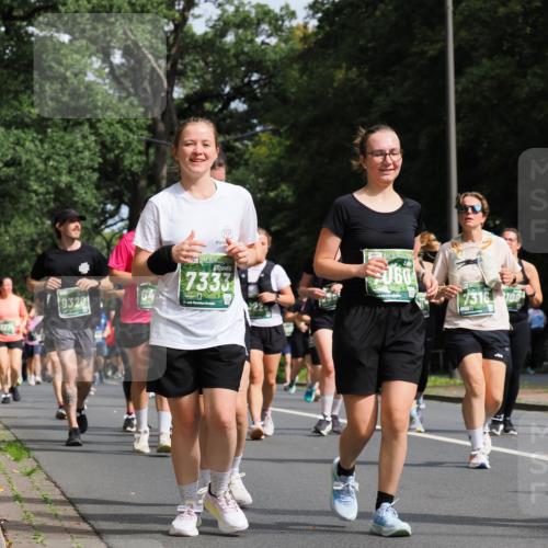 13.09.2026 - 21. swb-Marathon Bremen TobiasT http://msf.ph/oto/10285916 13.09.2026 12:15:40 Laufen 9320, 7333, 21, 760, 7316, 109 meine-sportfotos.de