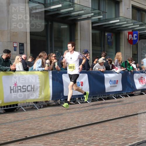 13.09.2026 - 21. swb-Marathon Bremen Strokosch-Dieckow http://msf.ph/oto/10285932 13.09.2026 10:39:33 Ziel 11198, 11721, 12144, 12339, 13519, 13642, 11227, 11713, 12404, 13513, 13556, 13641 meine-sportfotos.de