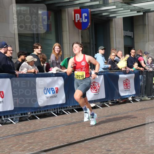 13.09.2026 - 21. swb-Marathon Bremen Strokosch-Dieckow http://msf.ph/oto/10286010 13.09.2026 10:39:51 Ziel 11198, 11721, 12144, 12339, 12404, 13513, 13519, 13642 meine-sportfotos.de