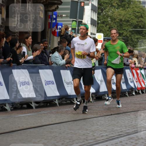 13.09.2026 - 21. swb-Marathon Bremen Strokosch-Dieckow http://msf.ph/oto/10286017 13.09.2026 10:35:27 Ziel 10261, 10262, 13505, 13560, 13625, 12289, 13558, 13583 meine-sportfotos.de