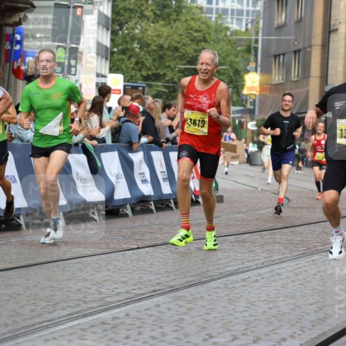 13.09.2026 - 21. swb-Marathon Bremen Strokosch-Dieckow http://msf.ph/oto/10286035 13.09.2026 10:35:28 Ziel 10261, 10262, 10994, 11512, 13505, 13560, 13625, 12289, 13558 meine-sportfotos.de