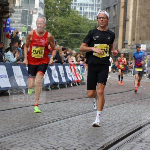 13.09.2026 - 21. swb-Marathon Bremen Strokosch-Dieckow http://msf.ph/oto/10286068 13.09.2026 10:35:29 Ziel 10261, 10262, 10994, 11512, 13505, 13560, 12289, 13558 meine-sportfotos.de
