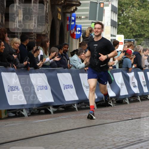 13.09.2026 - 21. swb-Marathon Bremen Strokosch-Dieckow http://msf.ph/oto/10286114 13.09.2026 10:35:32 Ziel 10261, 10262, 10994, 11068, 11512, 13505, 13514, 13540, 13560, 13590, 13619, 13558 meine-sportfotos.de