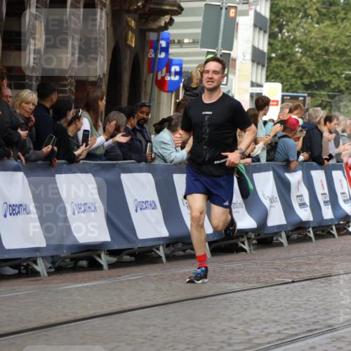 13.09.2026 - 21. swb-Marathon Bremen Strokosch-Dieckow http://msf.ph/oto/10286120 13.09.2026 10:35:32 Ziel 10261, 10262, 10994, 11068, 11512, 13505, 13514, 13540, 13560, 13590, 13619, 13558 meine-sportfotos.de