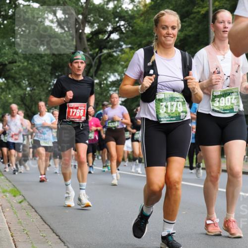 13.09.2026 - 21. swb-Marathon Bremen TobiasT http://msf.ph/oto/10286123 13.09.2026 12:16:48 Laufen 1786, 3179, 3904 meine-sportfotos.de