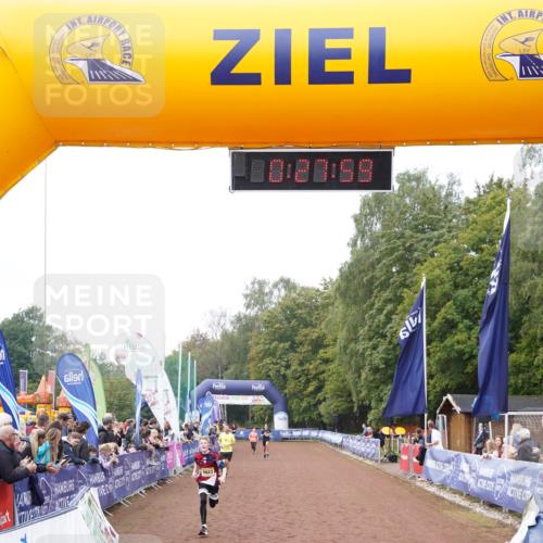 13.09.2026 - Airport Race Dennis Weichert http://msf.ph/oto/10286164 13.09.2026 10:28:33 Ziel 5022, 5023, 5094 meine-sportfotos.de