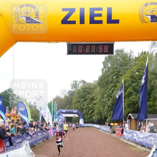 13.09.2026 - Airport Race Dennis Weichert http://msf.ph/oto/10286175 13.09.2026 10:28:33 Ziel 5022, 5023, 5094 meine-sportfotos.de
