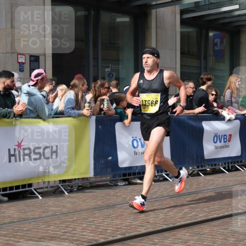 13.09.2026 - 21. swb-Marathon Bremen Strokosch-Dieckow http://msf.ph/oto/10286188 13.09.2026 10:40:28 Ziel 10520, 10575, 11903, 12477, 13563, 11373, 13563, 13566, 13616 meine-sportfotos.de