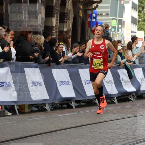 13.09.2026 - 21. swb-Marathon Bremen Strokosch-Dieckow http://msf.ph/oto/10286205 13.09.2026 10:35:36 Ziel 10261, 10262, 10994, 11068, 11176, 11345, 11512, 13505, 13514, 13540, 13560, 13590, 13619, 13558 meine-sportfotos.de