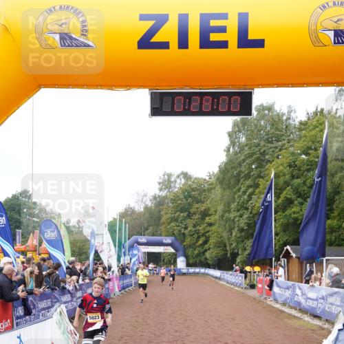13.09.2026 - Airport Race Dennis Weichert http://msf.ph/oto/10286217 13.09.2026 10:28:34 Ziel 5022, 5023, 5094 meine-sportfotos.de