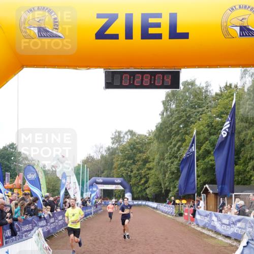 13.09.2026 - Airport Race Dennis Weichert http://msf.ph/oto/10286255 13.09.2026 10:28:38 Ziel 5022, 5023, 5094, 5112 meine-sportfotos.de