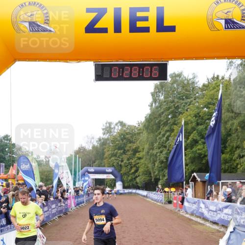 13.09.2026 - Airport Race Dennis Weichert http://msf.ph/oto/10286291 13.09.2026 10:28:40 Ziel 5022, 5023, 5094, 5112 meine-sportfotos.de