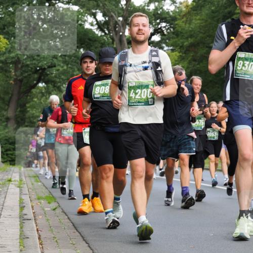 13.09.2026 - 21. swb-Marathon Bremen TobiasT http://msf.ph/oto/10286295 13.09.2026 12:17:24 Laufen 908, 4200, 21, 475, 8053, 930, 7 meine-sportfotos.de