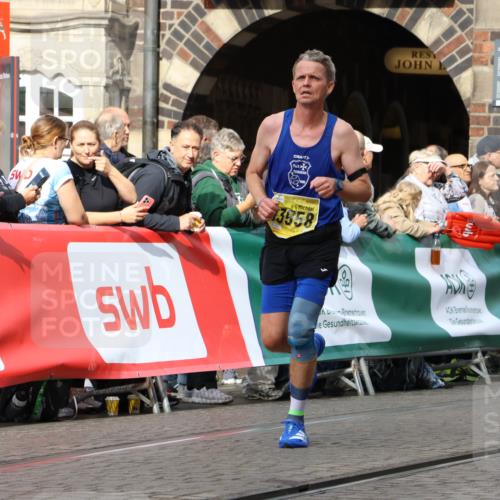 13.09.2026 - 21. swb-Marathon Bremen Strokosch-Dieckow http://msf.ph/oto/10286313 13.09.2026 10:35:52 Ziel 11176, 11345, 12289, 13540, 13583, 10244, 13534 meine-sportfotos.de