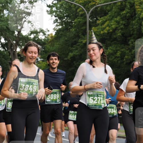 13.09.2026 - 21. swb-Marathon Bremen TobiasT http://msf.ph/oto/10286317 13.09.2026 12:17:33 Laufen 9, 8740, 21, 3849, 3099, 21, 444, 5271, 21, 034, 5, 9034, 9036 meine-sportfotos.de