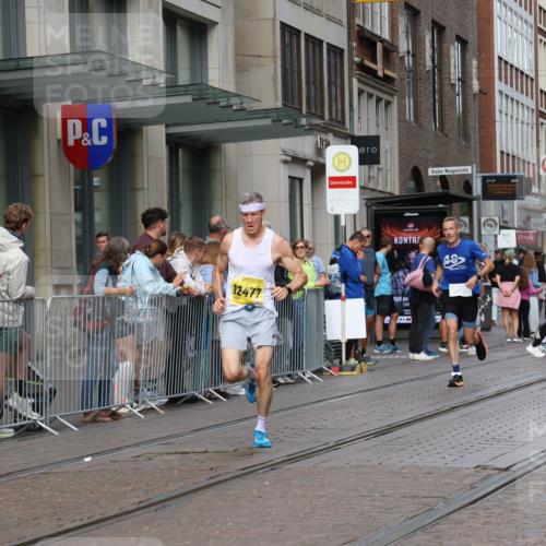 13.09.2026 - 21. swb-Marathon Bremen Strokosch-Dieckow http://msf.ph/oto/10286327 13.09.2026 10:40:46 Ziel 11077, 11201, 11903, 12209, 12477, 10520, 10575, 11373, 13563, 13566, 13616 meine-sportfotos.de