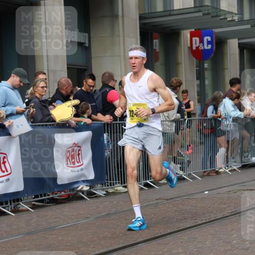 13.09.2026 - 21. swb-Marathon Bremen Strokosch-Dieckow http://msf.ph/oto/10286335 13.09.2026 10:40:47 Ziel 11077, 11201, 11903, 12209, 12477, 10520, 10575, 11373, 12477, 13563, 13566, 13616 meine-sportfotos.de