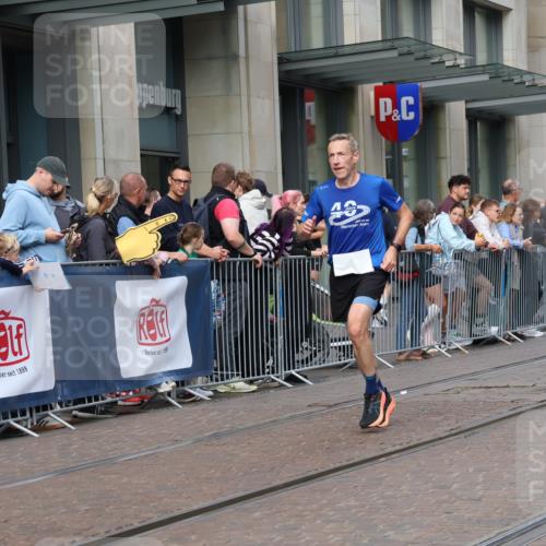 13.09.2026 - 21. swb-Marathon Bremen Strokosch-Dieckow http://msf.ph/oto/10286355 13.09.2026 10:40:49 Ziel 11077, 11201, 12209, 10520, 10575, 11903, 12477, 13563, 13566 meine-sportfotos.de