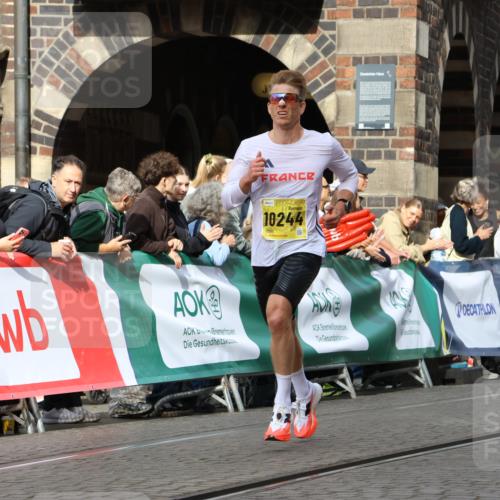 13.09.2026 - 21. swb-Marathon Bremen Strokosch-Dieckow http://msf.ph/oto/10286389 13.09.2026 10:36:14 Ziel 10244, 13534, 12324, 12513, 13548, 13575 meine-sportfotos.de