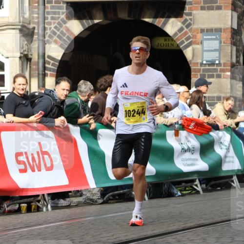 13.09.2026 - 21. swb-Marathon Bremen Strokosch-Dieckow http://msf.ph/oto/10286410 13.09.2026 10:36:14 Ziel 10244, 13534, 12324, 12513, 13548, 13575 meine-sportfotos.de