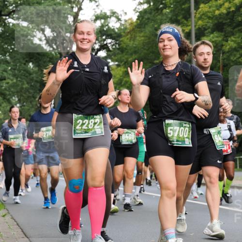 13.09.2026 - 21. swb-Marathon Bremen TobiasT http://msf.ph/oto/10286453 13.09.2026 12:18:04 Laufen 274, 2282, 21, 25, 6400, 5700, 942 meine-sportfotos.de