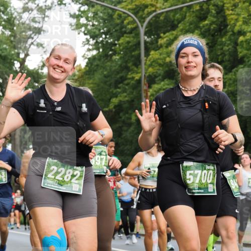 13.09.2026 - 21. swb-Marathon Bremen TobiasT http://msf.ph/oto/10286464 13.09.2026 12:18:05 Laufen 2282, 21, 26, 2282, 57, 00, 2, 26 meine-sportfotos.de