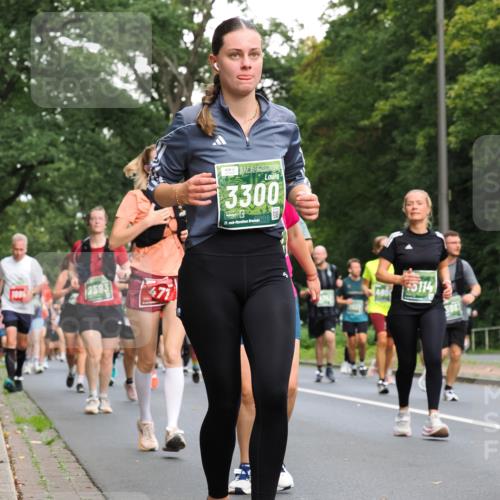 13.09.2026 - 21. swb-Marathon Bremen TobiasT http://msf.ph/oto/10286487 13.09.2026 12:18:09 Laufen 2593, 477, 3300, 21, 26, 5114 meine-sportfotos.de