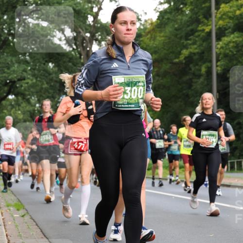 13.09.2026 - 21. swb-Marathon Bremen TobiasT http://msf.ph/oto/10286495 13.09.2026 12:18:09 Laufen 2593, 471, 300, 21, 17114 meine-sportfotos.de