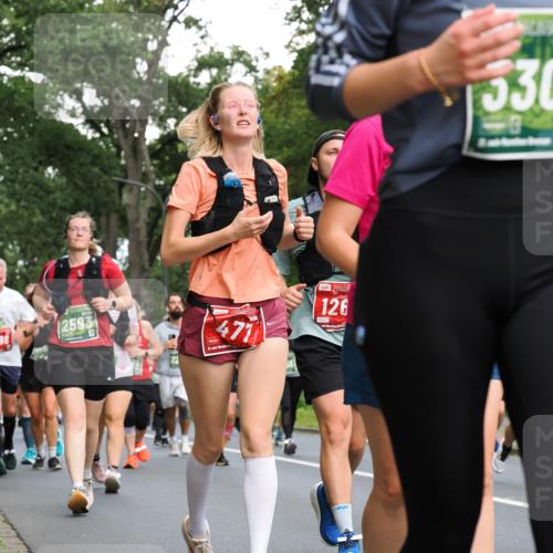 13.09.2026 - 21. swb-Marathon Bremen TobiasT http://msf.ph/oto/10286502 13.09.2026 12:18:11 Laufen 2593, 477, 126, 0722, 530 meine-sportfotos.de