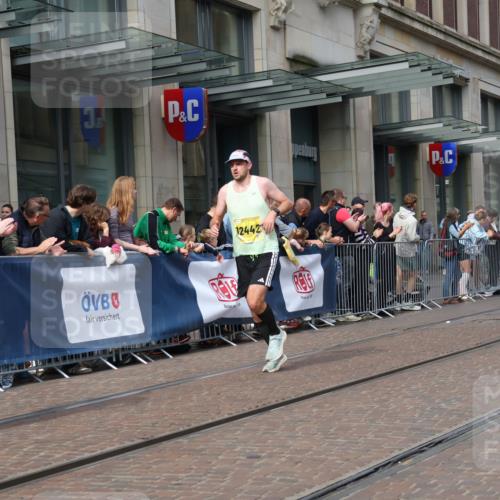 13.09.2026 - 21. swb-Marathon Bremen Strokosch-Dieckow http://msf.ph/oto/10286583 13.09.2026 10:41:26 Ziel 10341, 10972, 11426, 11527, 11628, 12246, 12455, 12468, 13586, 13600, 11077, 11944, 12442, 13520 meine-sportfotos.de