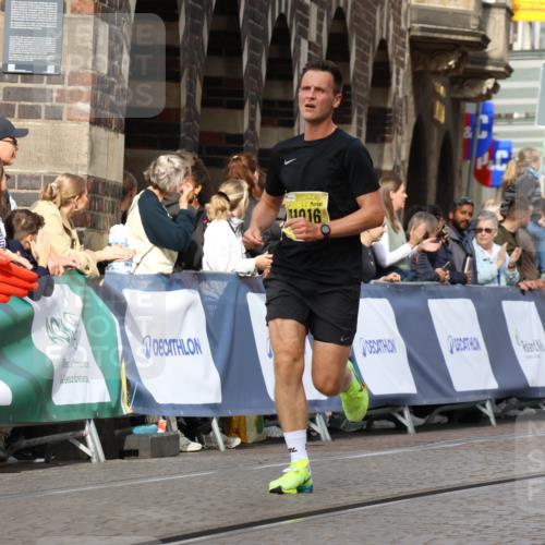 13.09.2026 - 21. swb-Marathon Bremen Strokosch-Dieckow http://msf.ph/oto/10286594 13.09.2026 10:36:43 Ziel 12324, 12513, 13548, 13575, 11738, 12520, 13606 meine-sportfotos.de