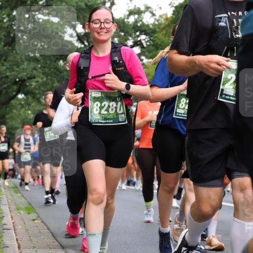 13.09.2026 - 21. swb-Marathon Bremen TobiasT http://msf.ph/oto/10286620 13.09.2026 12:18:36 Laufen 131, 8280, 21, 26, 8, 5410, 21, 7935, 21 meine-sportfotos.de