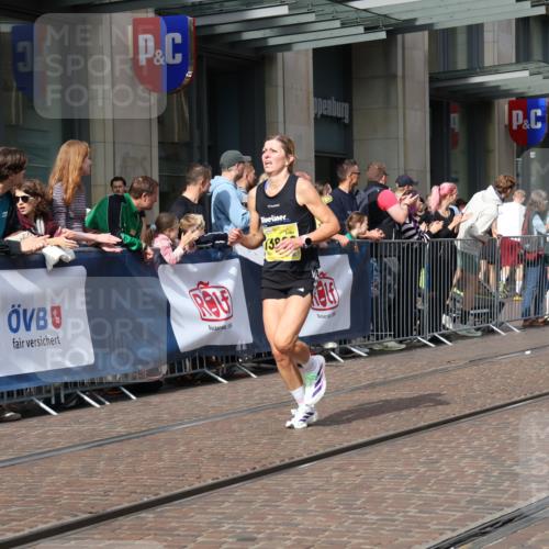 13.09.2026 - 21. swb-Marathon Bremen Strokosch-Dieckow http://msf.ph/oto/10286663 13.09.2026 10:41:33 Ziel 10341, 10972, 11426, 11527, 12246, 12455, 12468, 13586, 13621, 11628, 11944, 12442, 12455, 13520, 13600 meine-sportfotos.de