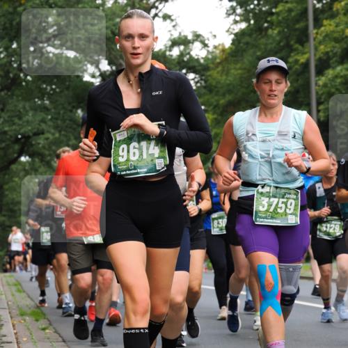 13.09.2026 - 21. swb-Marathon Bremen TobiasT http://msf.ph/oto/10286667 13.09.2026 12:18:44 Laufen 9614, 2, 26, 3759, 830, 21, 240, 3129 meine-sportfotos.de