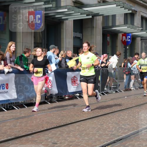 13.09.2026 - 21. swb-Marathon Bremen Strokosch-Dieckow http://msf.ph/oto/10286728 13.09.2026 10:41:36 Ziel 10341, 10972, 11426, 11527, 12246, 12426, 12468, 13586, 13621, 11628, 11944, 12442, 12455, 13520, 13586, 13600 meine-sportfotos.de