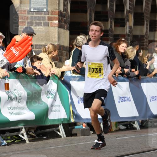13.09.2026 - 21. swb-Marathon Bremen Strokosch-Dieckow http://msf.ph/oto/10286735 13.09.2026 10:36:57 Ziel 11916, 12456, 13548, 10961, 11654, 13568 meine-sportfotos.de