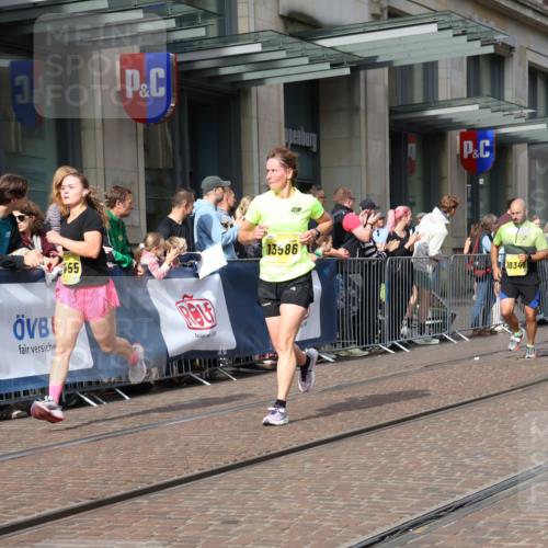 13.09.2026 - 21. swb-Marathon Bremen Strokosch-Dieckow http://msf.ph/oto/10286738 13.09.2026 10:41:36 Ziel 10341, 10972, 11426, 11527, 12246, 12426, 12468, 13586, 13621, 11628, 11944, 12442, 12455, 13520, 13586, 13600 meine-sportfotos.de