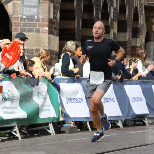 13.09.2026 - 21. swb-Marathon Bremen Strokosch-Dieckow http://msf.ph/oto/10286754 13.09.2026 10:37:02 Ziel 11738, 11916, 12456, 10961, 11654, 13568 meine-sportfotos.de