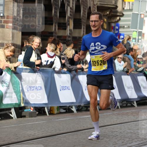 13.09.2026 - 21. swb-Marathon Bremen Strokosch-Dieckow http://msf.ph/oto/10286804 13.09.2026 10:37:08 Ziel 11738, 12456, 12520, 13606, 10502, 10961, 13608 meine-sportfotos.de