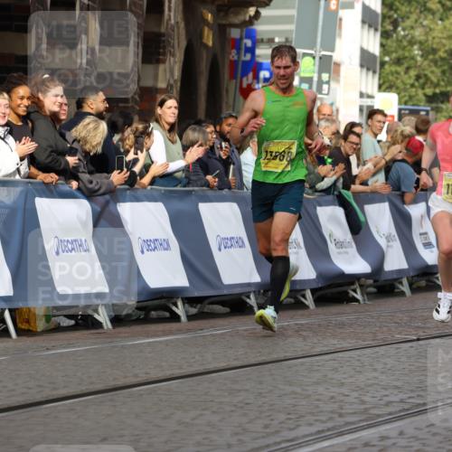 13.09.2026 - 21. swb-Marathon Bremen Strokosch-Dieckow http://msf.ph/oto/10286835 13.09.2026 10:37:12 Ziel 11738, 12520, 13606, 10502, 11619, 11854, 13608 meine-sportfotos.de