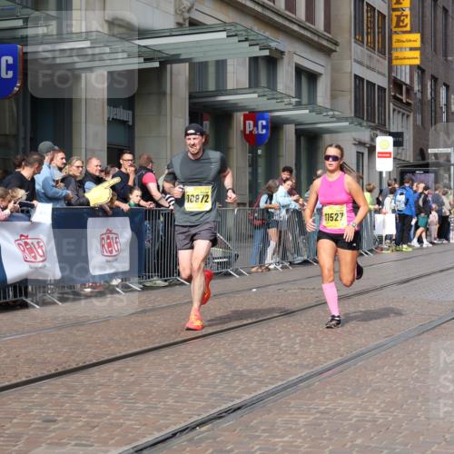 13.09.2026 - 21. swb-Marathon Bremen Strokosch-Dieckow http://msf.ph/oto/10286858 13.09.2026 10:41:41 Ziel 10972, 12426, 12468, 13585, 13621, 10341, 11426, 11527, 11628, 11944, 12246, 12442, 12455, 13520, 13586, 13600 meine-sportfotos.de