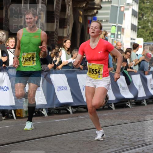 13.09.2026 - 21. swb-Marathon Bremen Strokosch-Dieckow http://msf.ph/oto/10286892 13.09.2026 10:37:13 Ziel 11738, 12520, 13606, 10502, 11619, 11854, 13608 meine-sportfotos.de