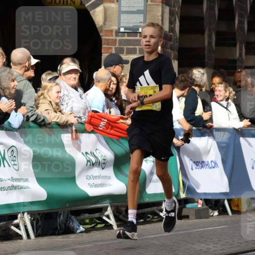 13.09.2026 - 21. swb-Marathon Bremen Strokosch-Dieckow http://msf.ph/oto/10286929 13.09.2026 10:37:21 Ziel 11654, 12520, 13568, 13606, 11619, 11854, 13608 meine-sportfotos.de