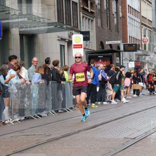 13.09.2026 - 21. swb-Marathon Bremen Strokosch-Dieckow http://msf.ph/oto/10286934 13.09.2026 10:41:49 Ziel 11895, 12426, 12468, 13585, 13621, 10341, 10972, 11426, 11527, 11628, 11944, 12246, 12442, 12455, 13586, 13600 meine-sportfotos.de